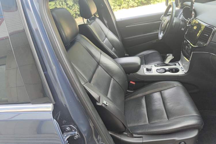 Used  Grand Cherokee 2020 3.0L Elite Navigation Edition