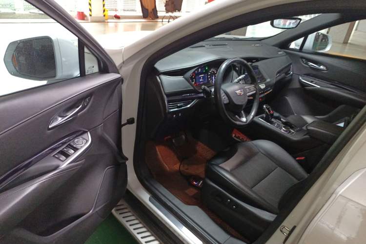 Used Cadillac XT4 2021 28T Two-Wheel Drive Tech Edition