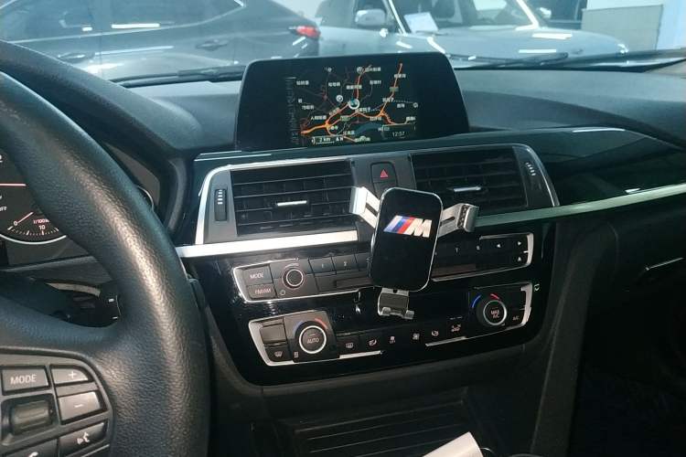 Used BMW 3 Series 2016 320Li Fashion Model
