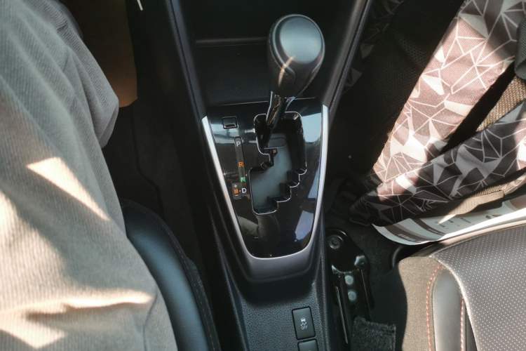 Used Toyota YARiS L 2021 X-Trail 1.5L CVT Luxury Edition
