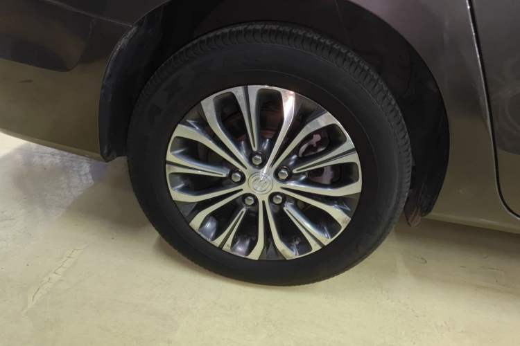 Used Buick GL8 2021 Land Cruiser Executive Class 652T Comfort Model