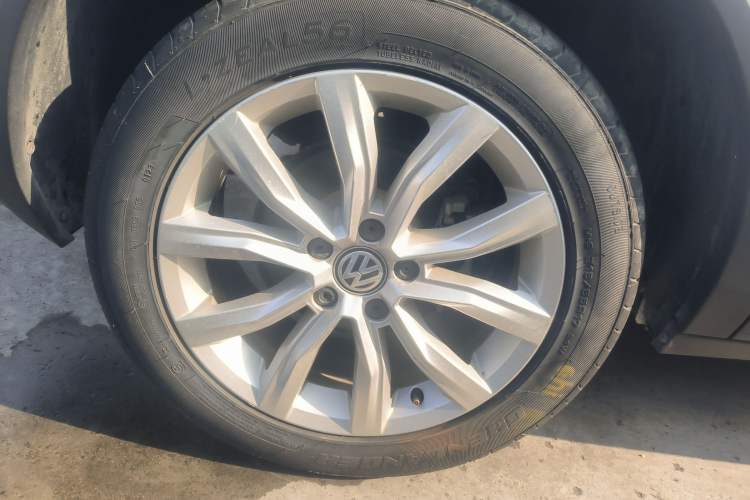 Used Volkswagen T-ROC 2020 280TSI DSG Two-Wheel-Drive Elite Version
