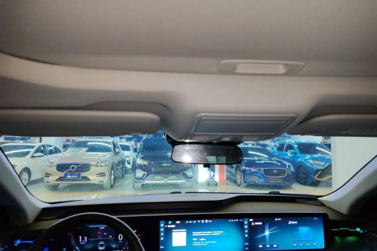 Used Ford Mondeo 2025 2.0T EcoBoost Luxury Version
