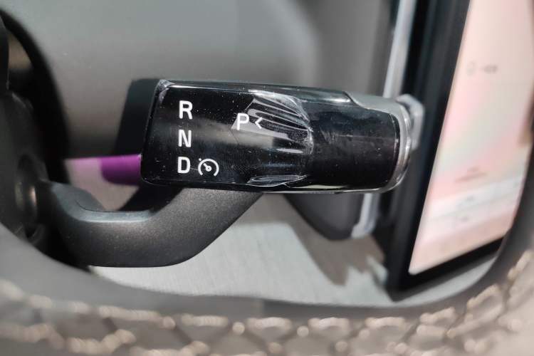 Used Volvo EX30 2025 Rear-Drive Long-Range Plus Model