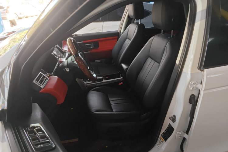 Used Land Rover Discovery Sport 2019 240 PS SE Version China VI Standard