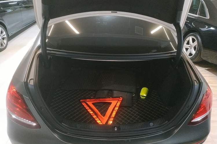 Used Mercedes-Benz E-Class 2020 Restyled E 300 L Sporty and Stylish Edition
