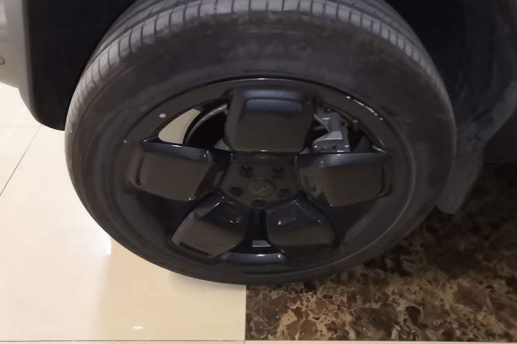 Used  V23 2025 501 Four-Wheel Drive Intelligent Driving Version
