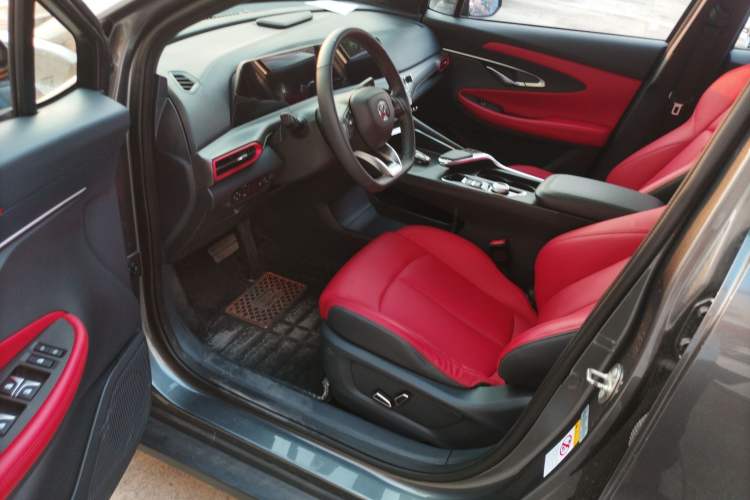 Used Changan UNI-T 2020 1.5T Prestige Version
