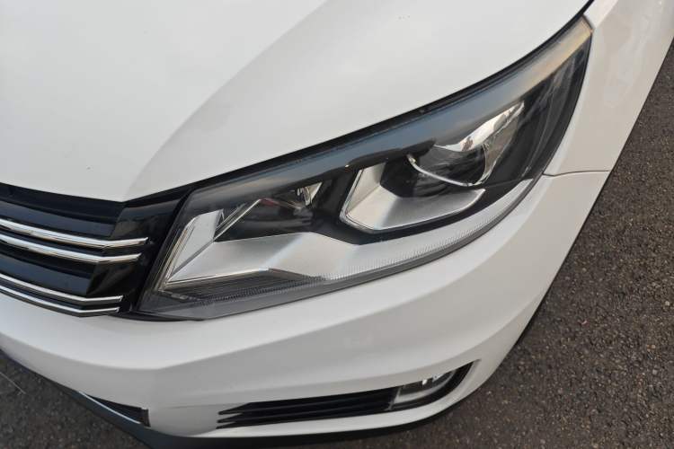 Used Volkswagen Tiguan 2017 300TSI Automatic Two-Wheel Drive Silk Road Comfort Edition
