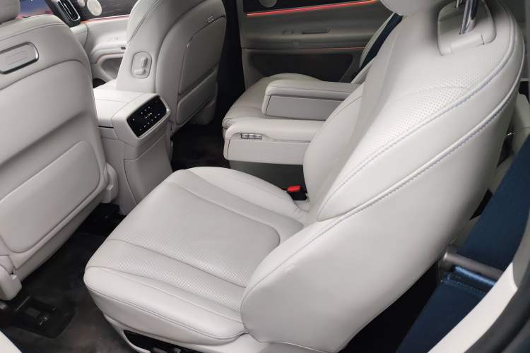 Used Hima AITO M9 2024 Range-Extended Ultra Version 42 kWh 6-Seater Model