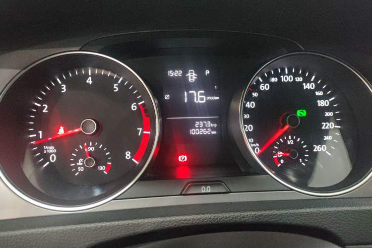 Used Volkswagen Golf 2016 1.6L Automatic Fashion Model
