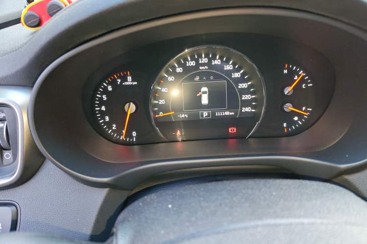 Used Kia Sorento 2015 Sorento L 2.4L Gasoline 4WD Elite Edition 7 Seats China IV Standard
