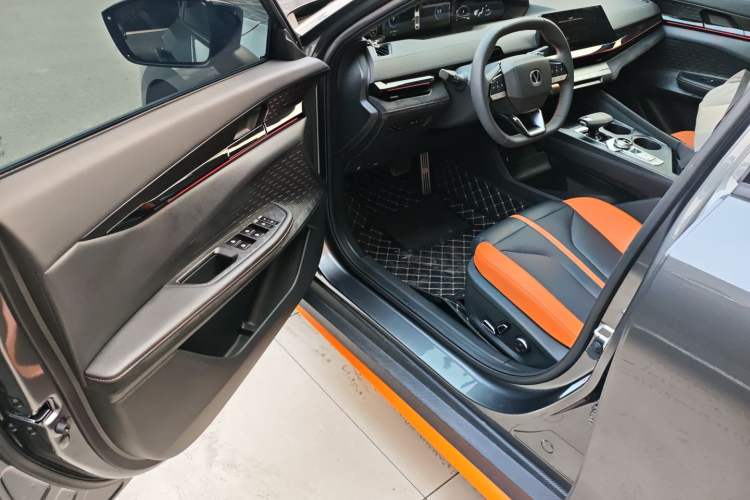 Used Changan UNI-V 2024 1.5T Prestige Sport Edition
