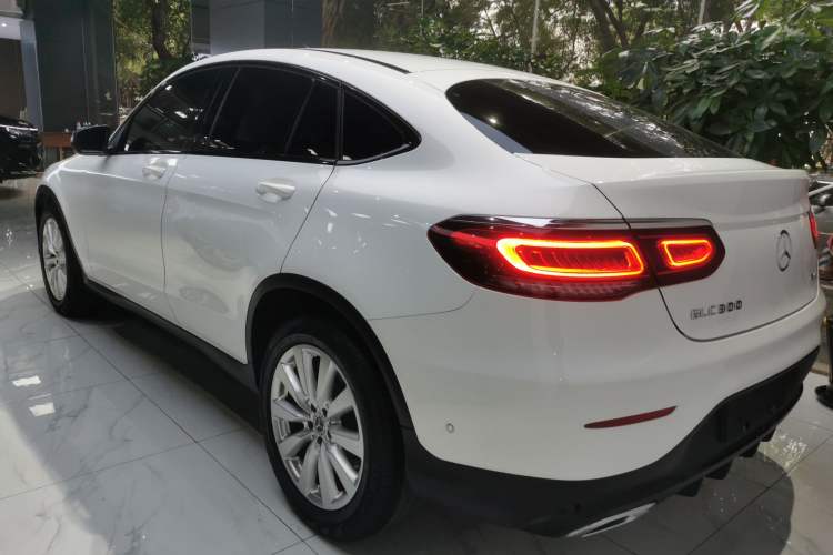 Used Mercedes-Benz GLC Coupe 2020 GLC 260 4MATIC Coupe SUV