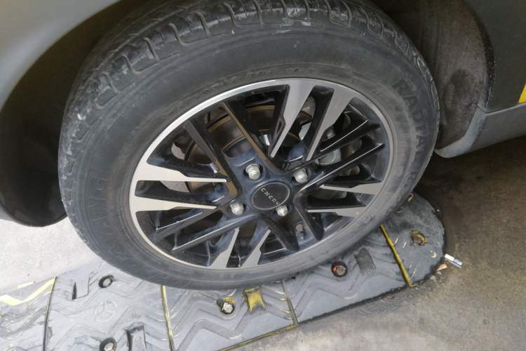 Used Chery Little Ant 2022 Revised Version Sweet Pink Edition Half-Sugar Version Lithium Iron Phosphate 30.7 kWh 30 kW 301 km