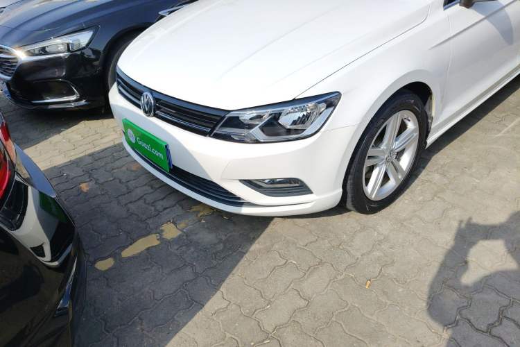 Used Volkswagen Lamando 2015 280TSI DSG Comfort Edition
