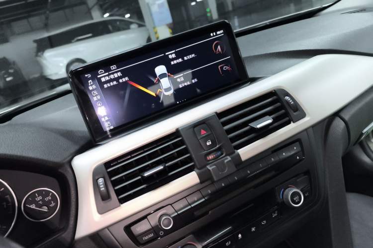 Used BMW 3 Series 2015 320Li Luxury Edition Fashion Model
