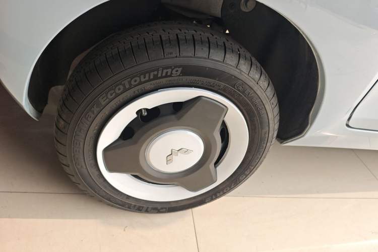 Used Wuling Hongguang MINIEV 2022 Macaron Premium Model – Lithium Ternary Battery
