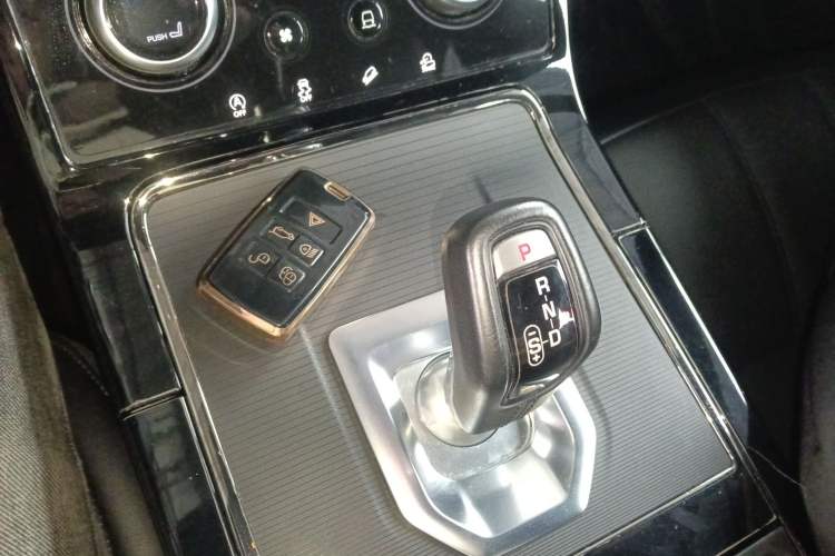 Used Land Rover Range Rover Evoque 2020 249 PS R-DYNAMIC S Sport Edition
