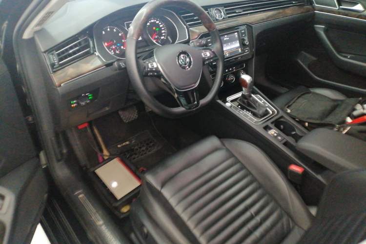 Used Volkswagen Magotan 2019 330TSI DSG Leading Model China VI Standard
