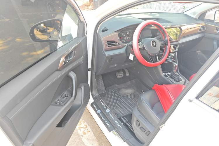 Used Volkswagen Tharu 2021 280TSI Two-Wheel-Drive Luxury Plus Edition