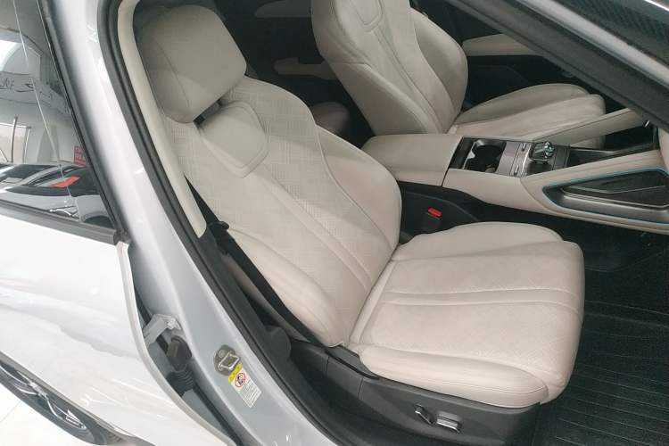 Used BYD Yuan UP 2024 401KM Beyond Edition
