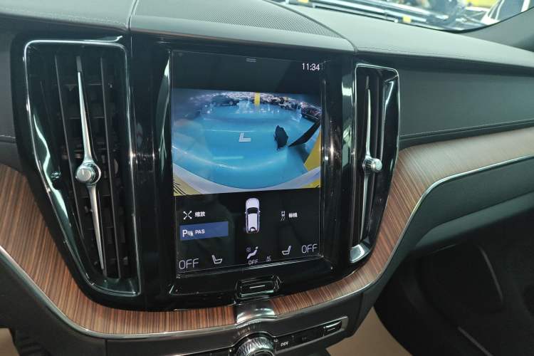 Used Volvo XC60 2021 T5 4x4 Smart Luxury Edition
