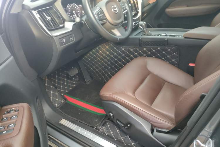 Used Volvo XC60 2018 T5 4x4 Zhiyi Edition
