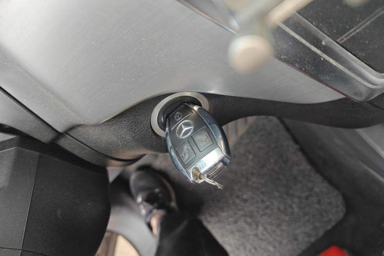 Used Mercedes-Benz M-Class 2014 ML 320 4MATIC