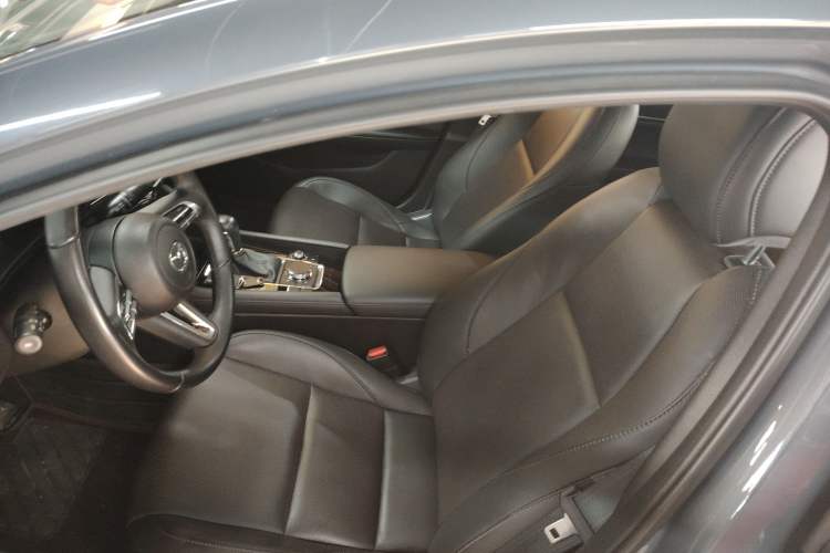 Used Mazda Mazda 3 Axela 2023 2.0L Automatic ZhiZhen Edition
