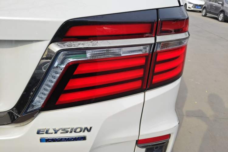 Used Honda Elysion 2019 2.0L Hybrid Luxury Edition
