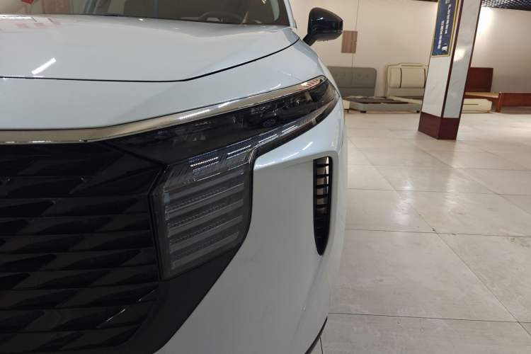 Used Venucia V 2021 260T New Star Edition
