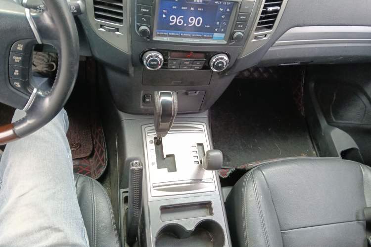 Used Mitsubishi Pajero 2016 3.0L Automatic Prestige Version China IV Standard
