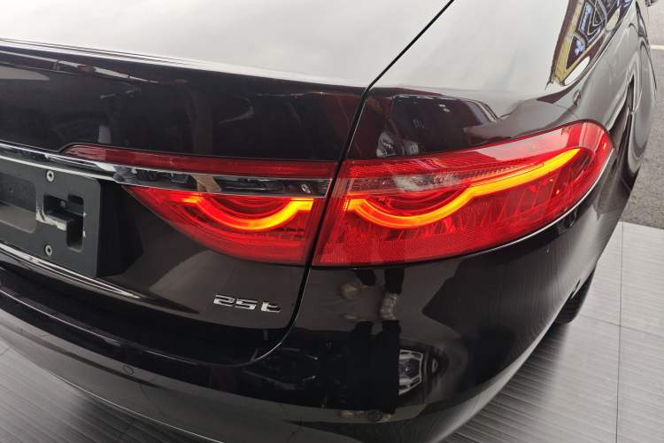 Used Jaguar XFL 2018 XFL 2.0T 250 PS Luxury Edition