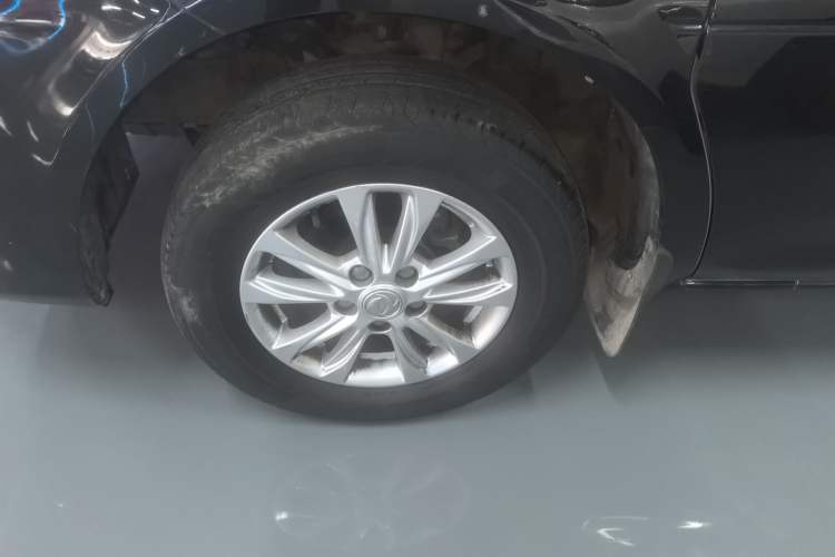 Used FORTHING Lingzhi 2020 M5L 1.6L Luxury 7-Seater