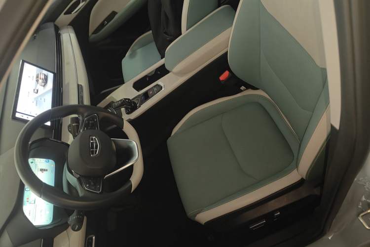 Used Geely Auto Emgrand L HiP 2022 1.5TD-DHT Pro 100KM Super Rui
