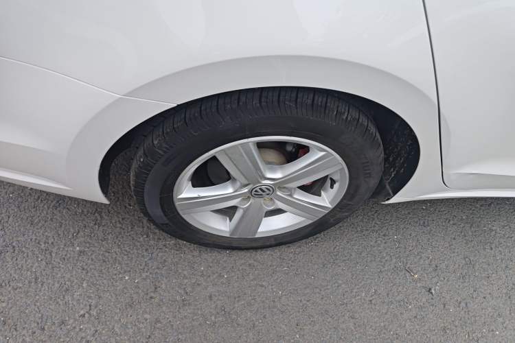 Used Volkswagen Lamando 2015 230TSI DSG Fashion Edition