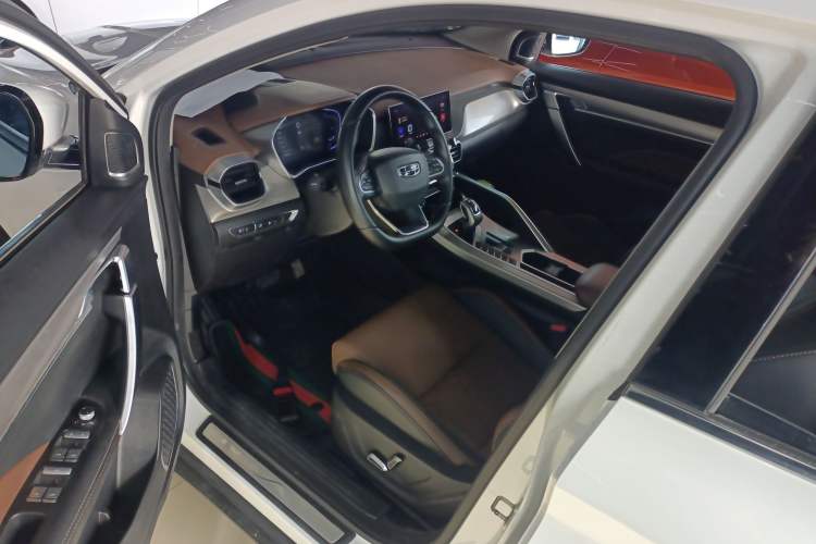 Used Geely Auto Coolray 2019 260T DCT Explorer China VI Standard
