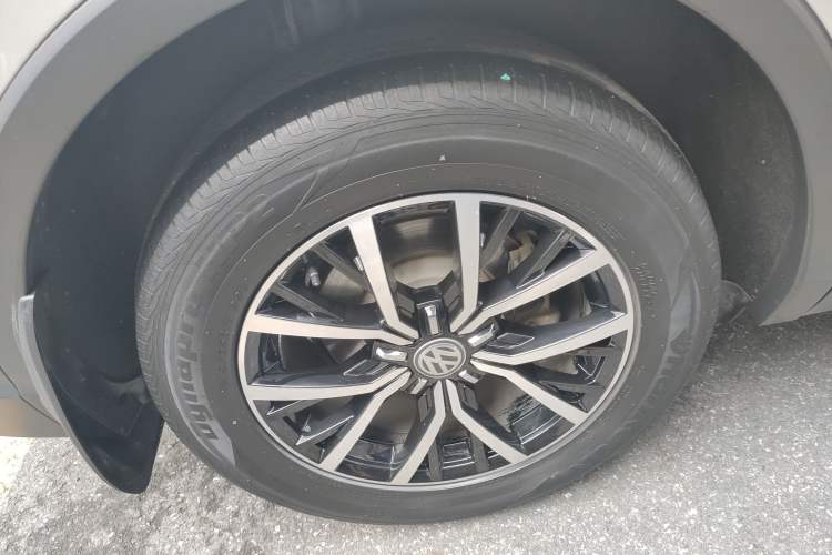 Used Volkswagen Tiguan L 2018 330TSI Automatic Two-Wheel Drive Luxury Edition