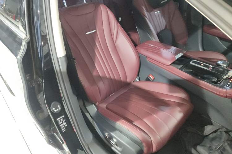 Used Hongqi H5 2024 1.5T DCT Smart Connect Flagship Edition
