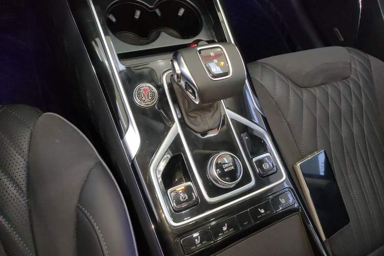 Used Hongqi HS5 2022 Revised Version 2.0T Smart Connect Flagship Edition
