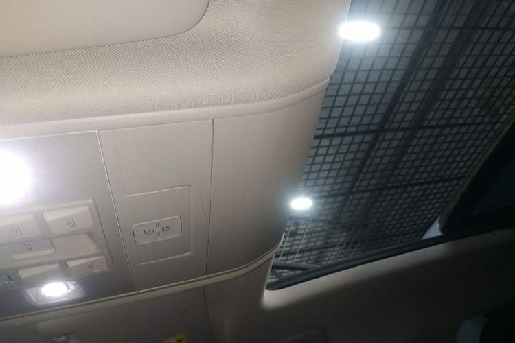 Used Volkswagen Tiguan L 2019 330TSI Automatic Two-Wheel Drive R-Line Flagship Model China VI Standard