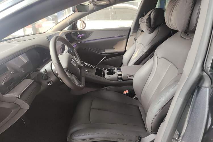 Used Denza Z9 2024 1100 km Four-Wheel Drive Max Version