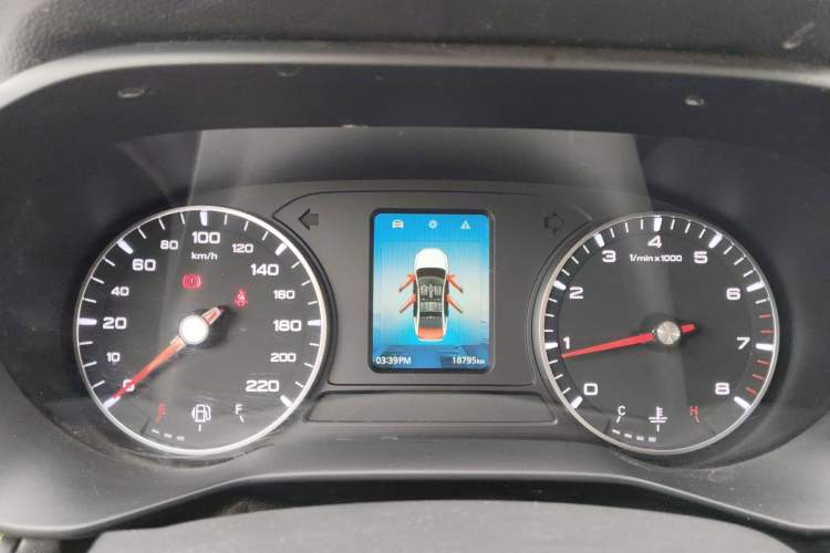 Used Roewe i5 2021 1.5L Manual Platinum Edition
