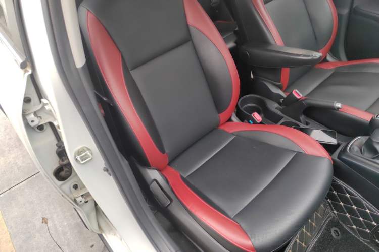 Used Kia KX Cross 2017 1.4L MT GLS