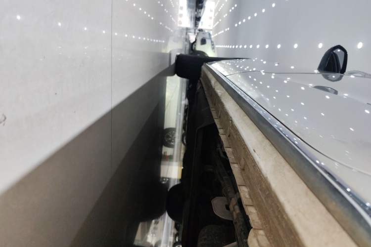 Used Buick GL8 2023 Land Executive Class Comfort Model
