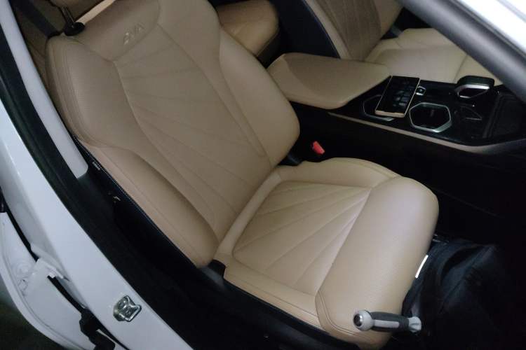 Used Geely Auto FX11 2023 2.0TD DCT Flagship Version
