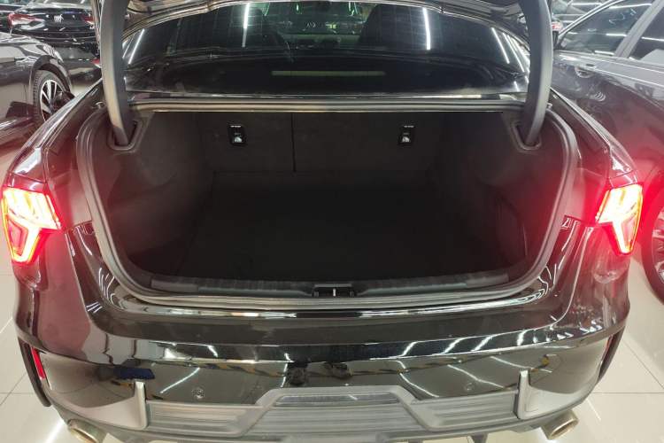 Used Lynk & Co 03 2022 1.5TD DCT JingPro
