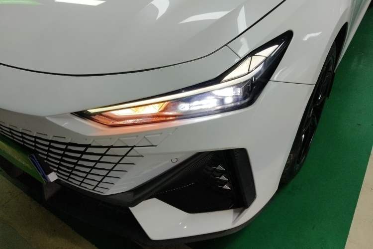 Used Changan UNI-V 2022 1.5T Prestige Version
