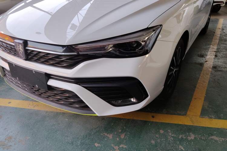 Used Roewe i5 2021 1.5L CVT Platinum Edition